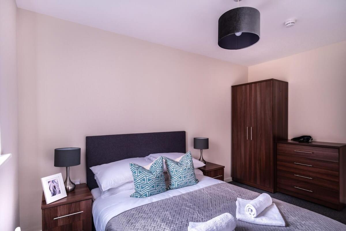 Modern & Spacious 2 Bed Apartment In แมนเชสเตอร์ ภายนอก รูปภาพ